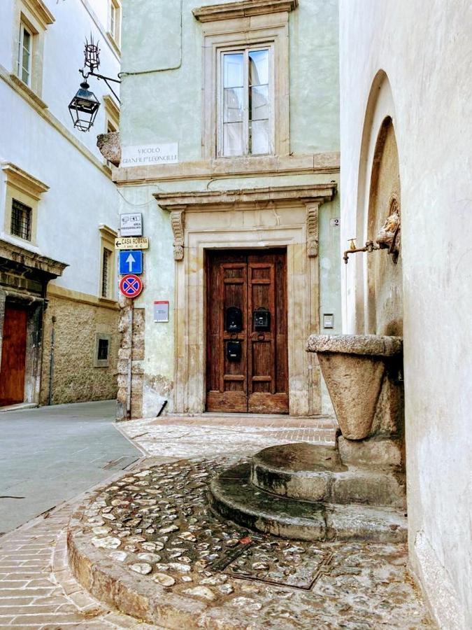Montella 2 Apartman Spoleto Kültér fotó